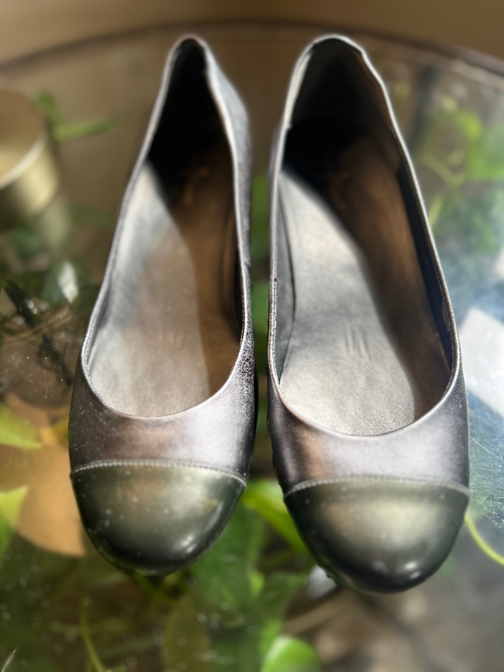 Taryn Rose Black Leather Cap Toe Comfort Slip On Women's Flats Size 7.5